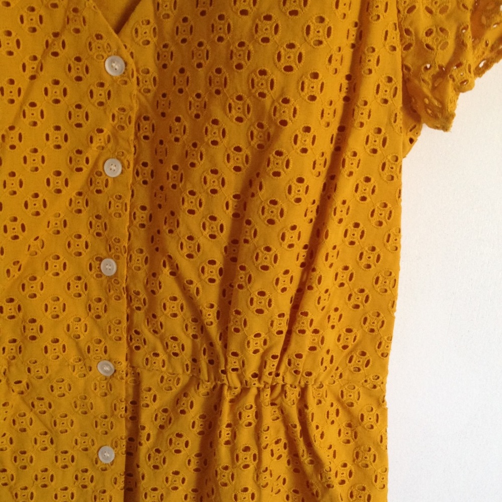 J Crew Eyelet Peplum Top NWT - Picture 3 of 4